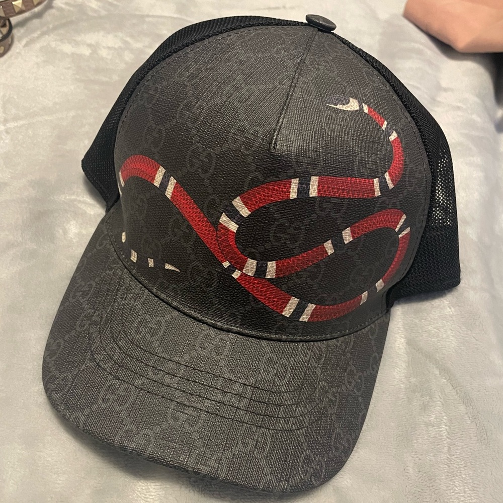 Gucci Snake supreme hat